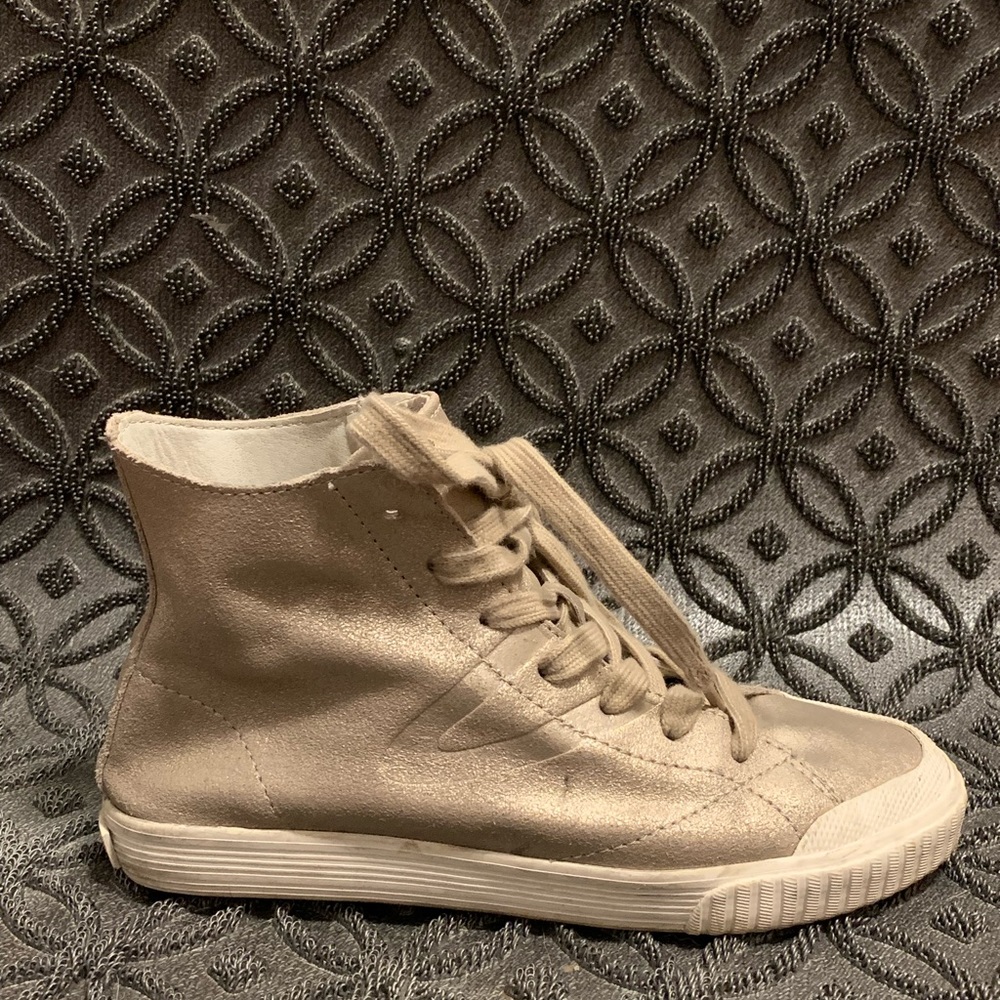 Metallic Tretorn Leather Hightops- Size 5